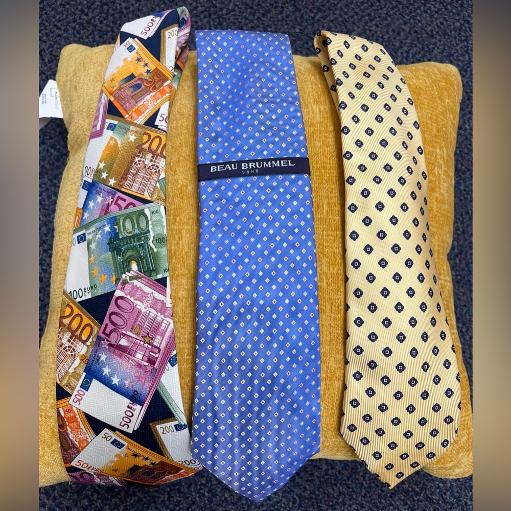 Set of 3 neck ties-Robert Talbott (NWT); Beau Brummell (NWT); Tie Mania